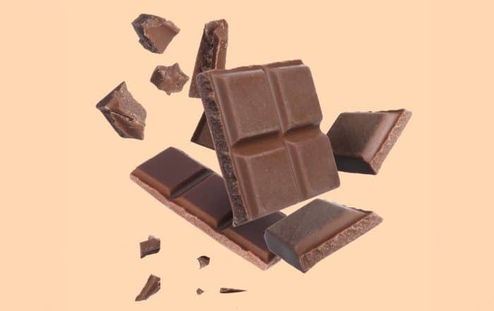 do dark chocolate have caffeine